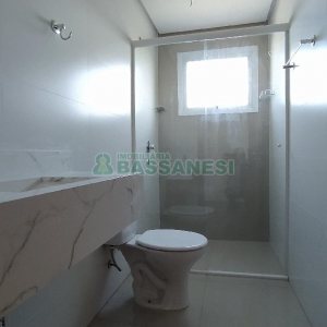 Apartamento com 75m², 2 dormitórios, 2 vagas, no bairro Charqueadas em Caxias do Sul para Alugar