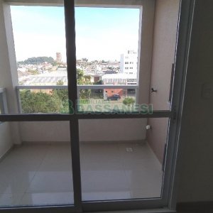 Apartamento com 75m², 2 dormitórios, 2 vagas, no bairro Charqueadas em Caxias do Sul para Alugar