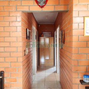 Chácara com 180m², 4 dormitórios, 2 vagas, no bairro Apanhador em Caxias do Sul para Comprar