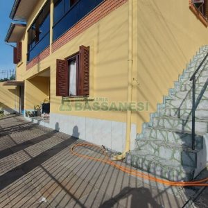 Casa com 274m², 8 dormitórios, 3 vagas, no bairro Santa Fé em Caxias do Sul para Comprar