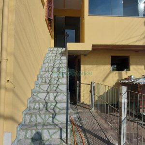 Casa com 274m², 8 dormitórios, 3 vagas, no bairro Santa Fé em Caxias do Sul para Comprar