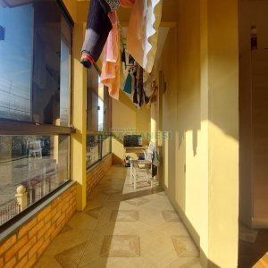 Casa com 274m², 8 dormitórios, 3 vagas, no bairro Santa Fé em Caxias do Sul para Comprar