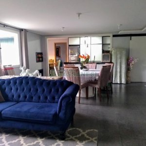 Casa com 281m², 6 dormitórios, 3 vagas, no bairro Cidade Nova em Caxias do Sul para Comprar