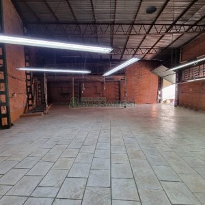 Pavilhão com 450m², no bairro São José em Caxias do Sul para Comprar