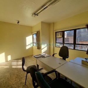 Pavilhão com 450m², no bairro São José em Caxias do Sul para Comprar