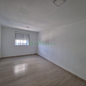 Apartamento com 80m², 2 dormitórios, 1 vaga, no bairro De Lazzer em Caxias do Sul para Comprar