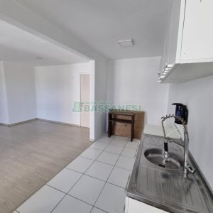 Apartamento com 80m², 2 dormitórios, 1 vaga, no bairro De Lazzer em Caxias do Sul para Comprar