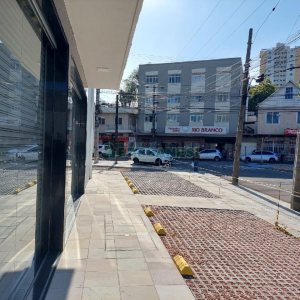 Loja com 100m², 1 vaga, no bairro Rio Branco em Caxias do Sul para Alugar