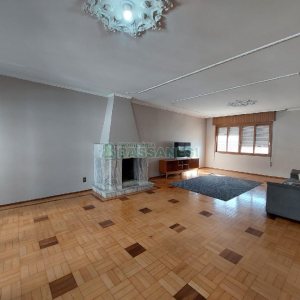 Apto Mobiliado com 269m², 4 dormitórios, 2 vagas, no bairro São Pelegrino em Caxias do Sul para Alugar