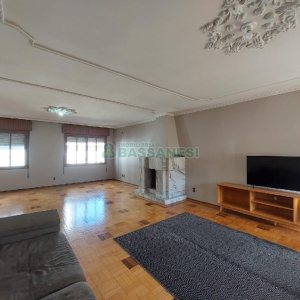 Apto Mobiliado com 269m², 4 dormitórios, 2 vagas, no bairro São Pelegrino em Caxias do Sul para Alugar