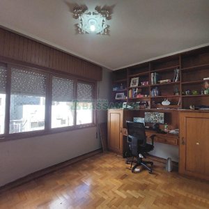 Apto Mobiliado com 269m², 4 dormitórios, 2 vagas, no bairro São Pelegrino em Caxias do Sul para Alugar