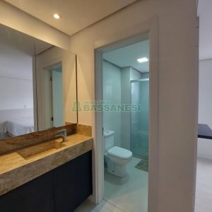 Apto Mobiliado com 53m², 1 dormitório, 1 vaga, no bairro Centro em Caxias do Sul para Alugar