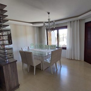 Casa com 213m², 3 dormitórios, 4 vagas, no bairro Desvio Rizzo em Caxias do Sul para Comprar