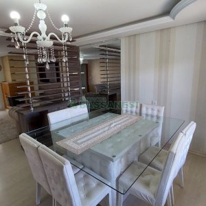 Casa com 213m², 3 dormitórios, 4 vagas, no bairro Desvio Rizzo em Caxias do Sul para Comprar