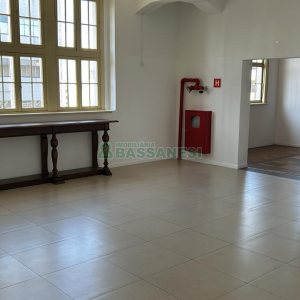 Sala com 280m², no bairro Centro em Caxias do Sul para Alugar