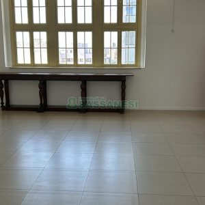 Sala com 280m², no bairro Centro em Caxias do Sul para Alugar