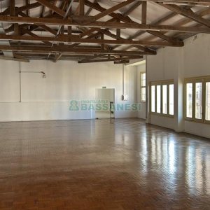 Sala com 280m², no bairro Centro em Caxias do Sul para Alugar