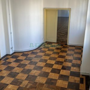 Sala com 280m², no bairro Centro em Caxias do Sul para Alugar