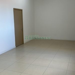Sala com 280m², no bairro Centro em Caxias do Sul para Alugar