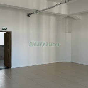 Sala com 280m², no bairro Centro em Caxias do Sul para Alugar