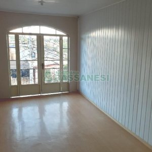 Casa com 208m², 3 dormitórios, 3 vagas, no bairro Planalto em Caxias do Sul para Comprar