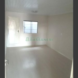 Casa com 208m², 3 dormitórios, 3 vagas, no bairro Planalto em Caxias do Sul para Comprar