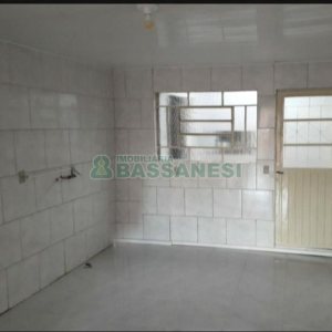 Casa com 208m², 3 dormitórios, 3 vagas, no bairro Planalto em Caxias do Sul para Comprar