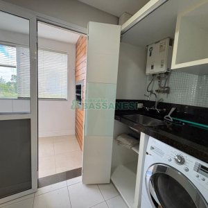 Apto Mobiliado com 85m², 2 dormitórios, 2 vagas, no bairro Charqueadas em Caxias do Sul para Alugar