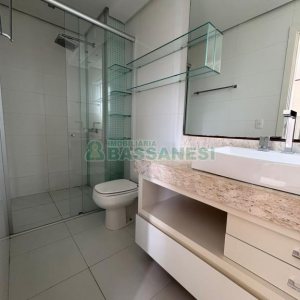 Apto Mobiliado com 85m², 2 dormitórios, 2 vagas, no bairro Charqueadas em Caxias do Sul para Alugar