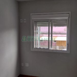 Sobrado com 73m², 3 dormitórios, 1 vaga, no bairro Esplanada em Caxias do Sul para Comprar