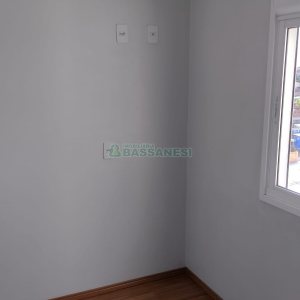 Sobrado com 73m², 3 dormitórios, 1 vaga, no bairro Esplanada em Caxias do Sul para Comprar