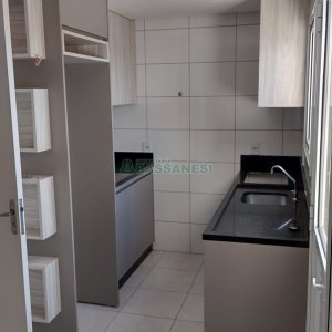Sobrado com 73m², 3 dormitórios, 1 vaga, no bairro Esplanada em Caxias do Sul para Comprar