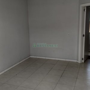 Sobrado com 73m², 3 dormitórios, 1 vaga, no bairro Esplanada em Caxias do Sul para Comprar