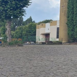 Chácara, 2 dormitórios, 1 vaga, no bairro Galópolis em Caxias do Sul para Comprar