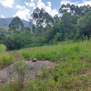 Chácara, 2 dormitórios, 1 vaga, no bairro Galópolis em Caxias do Sul para Comprar