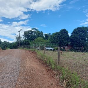 Chácara, 2 dormitórios, 1 vaga, no bairro Galópolis em Caxias do Sul para Comprar