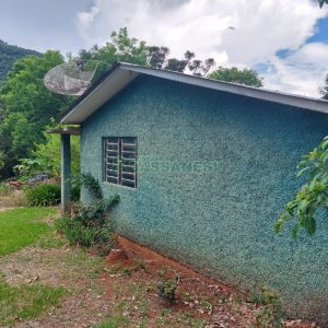 Chácara, 2 dormitórios, 1 vaga, no bairro Galópolis em Caxias do Sul para Comprar