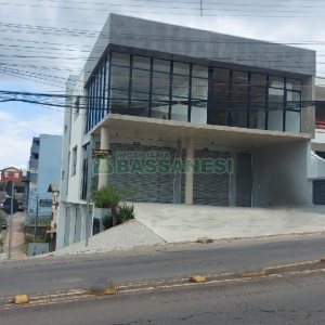 Loja com 143m², no bairro Sagrada Família em Caxias do Sul para Comprar