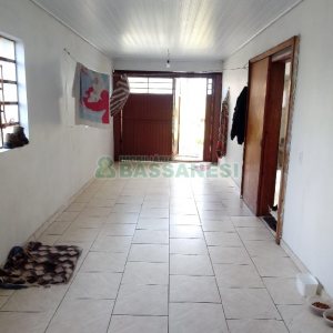 Casa com 61m², 3 dormitórios, 2 vagas, no bairro Jardim Iracema em Caxias do Sul para Comprar