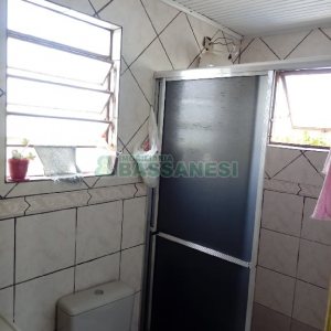 Casa com 61m², 3 dormitórios, 2 vagas, no bairro Jardim Iracema em Caxias do Sul para Comprar