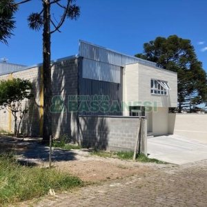 Pavilhão com 483m², no bairro São Virgílio em Caxias do Sul para Alugar