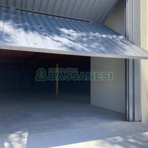 Pavilhão com 483m², no bairro São Virgílio em Caxias do Sul para Alugar