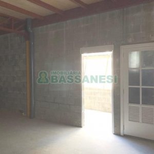 Pavilhão com 483m², no bairro São Virgílio em Caxias do Sul para Alugar