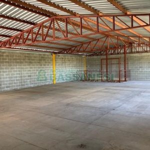 Pavilhão com 483m², no bairro São Virgílio em Caxias do Sul para Alugar