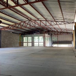 Pavilhão com 483m², no bairro São Virgílio em Caxias do Sul para Alugar