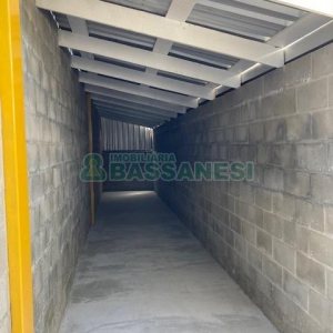 Pavilhão com 483m², no bairro São Virgílio em Caxias do Sul para Alugar