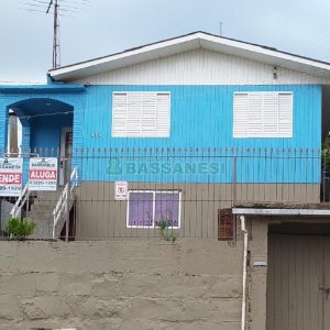 Casa com 60m², 2 dormitórios, no bairro Fatima em Caxias do Sul para Comprar