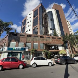 Sala com 400m², 10 vagas, no bairro Pio X em Caxias do Sul para Alugar