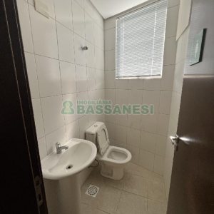 Sala com 400m², 10 vagas, no bairro Pio X em Caxias do Sul para Alugar