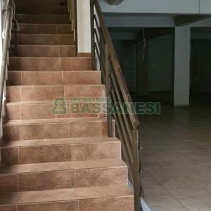 Loja com 402m², no bairro Cristo Redentor em Caxias do Sul para Comprar